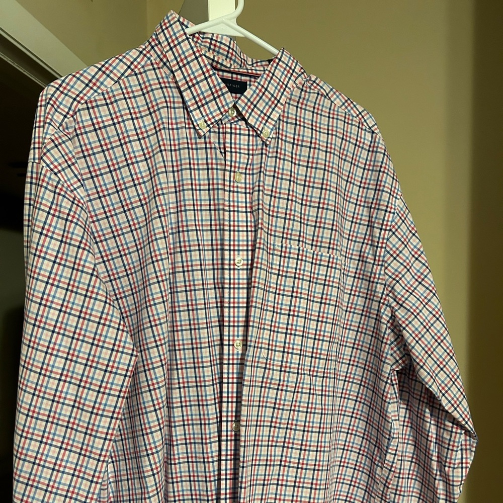 Tommy Hilfiger pink business casual shirt